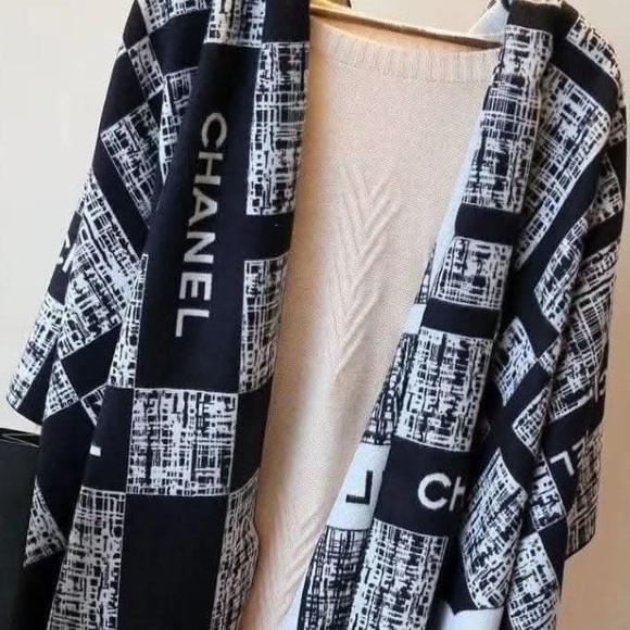 CHANEL Monochrome Cashmere Silk Blend Shaw - Picture 1 of 7